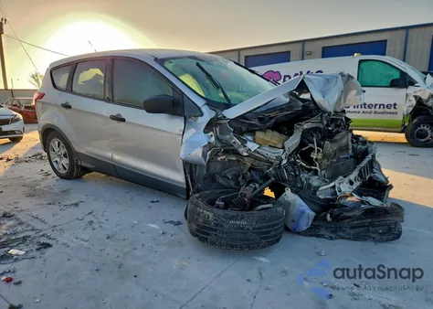 2013 Ford Escape S z USA, uszkodzony, nr VIN 1FMCU0F78DUC34290